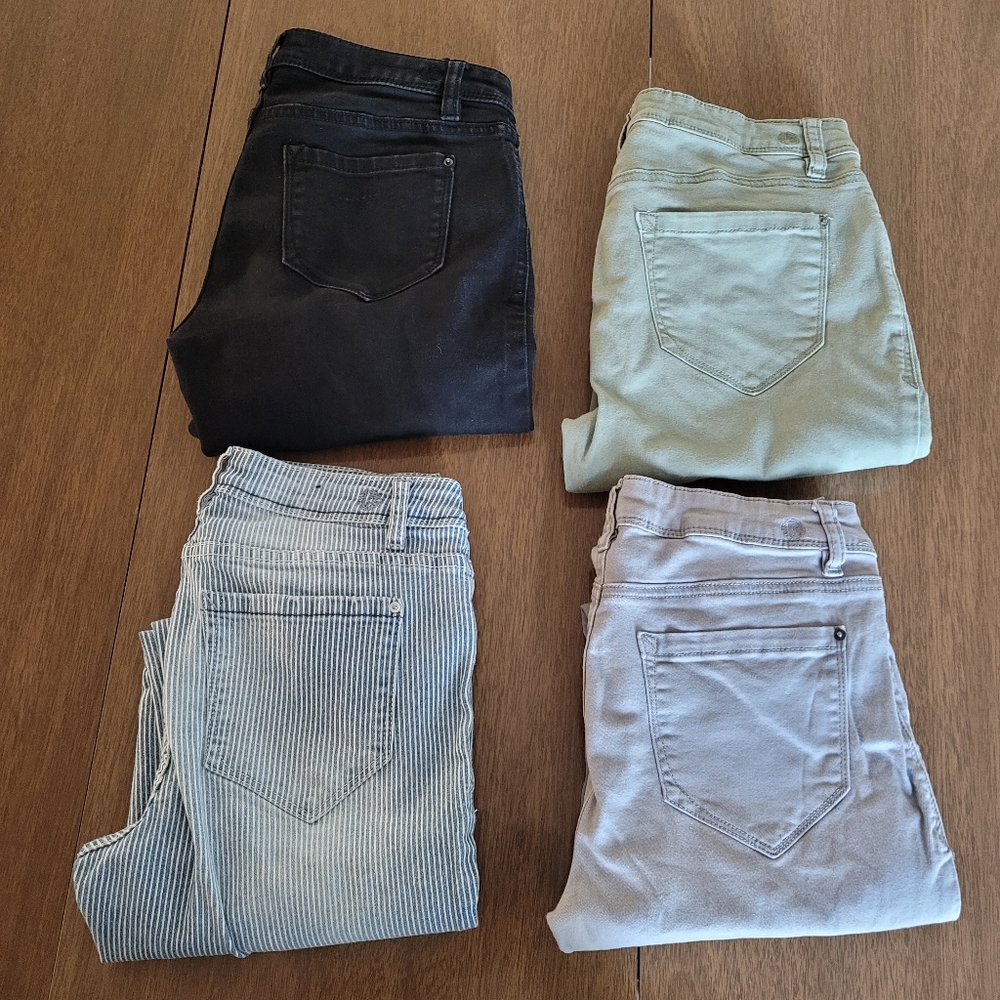 Bundle 4 pairs of Kensie effortless ankle midrise jeans 2/26